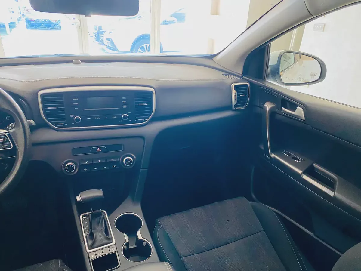 Kia Sportage 2019 LX | GCC Specs | Low Mileage | Excellent Condition-18-18
