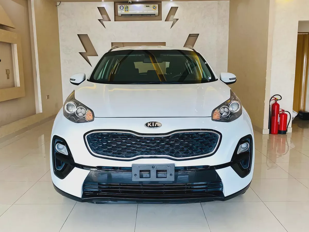 Kia Sportage 2019 LX | GCC Specs | Low Mileage | Excellent Condition-3-3
