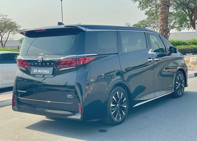 2024 Toyota Alphard 2.5L Hybrid with 47,581 km Driven-3