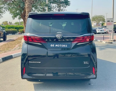 2024 Toyota Alphard 2.5L Hybrid with 47,581 km Driven-5