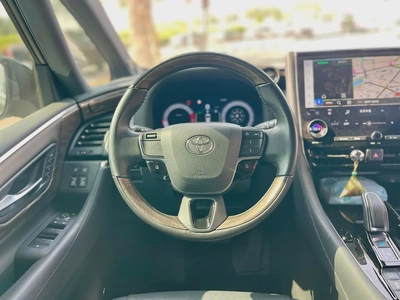 2024 Toyota Alphard 2.5L Hybrid with 47,581 km Driven-8