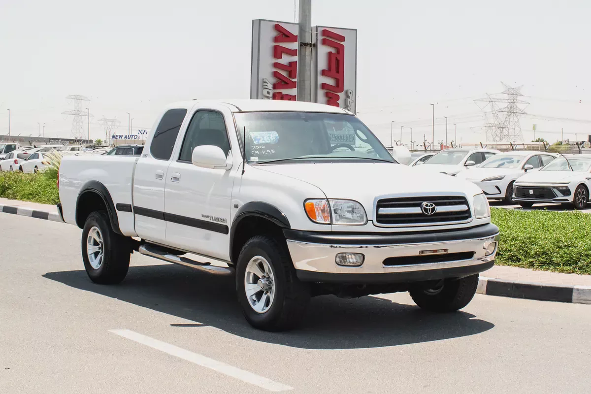 2000 - TOYOTA TUNDRA 4X4 - IMMCULATE CONDITION - ONLY 93,000 KM