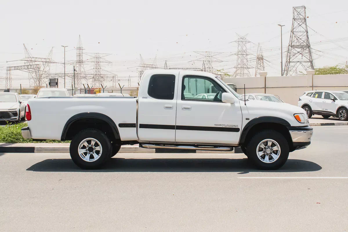 2000 - TOYOTA TUNDRA 4X4 - IMMCULATE CONDITION - ONLY 93,000 KM-3-3