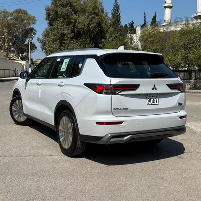 2026 Mitsubishi Outlander-3