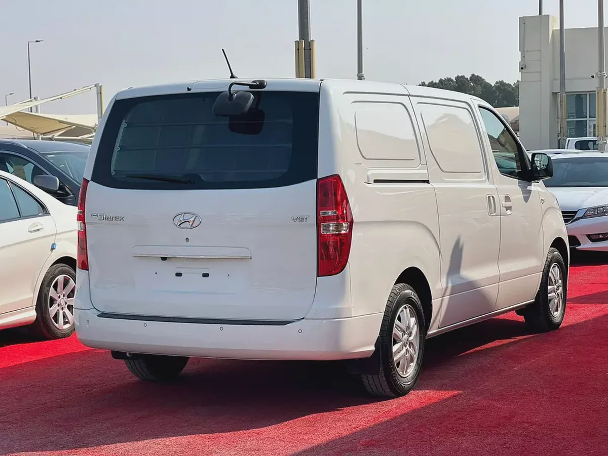 2021 | Hyundai H1 | Van | Automatic | Diesel | Korean Specs | Ref#832-5-5