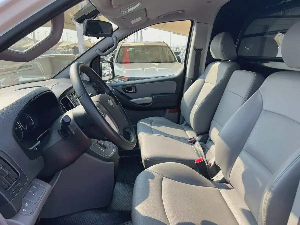 2021 | Hyundai H1 | Van | Automatic | Diesel | Korean Specs | Ref#832-8-8