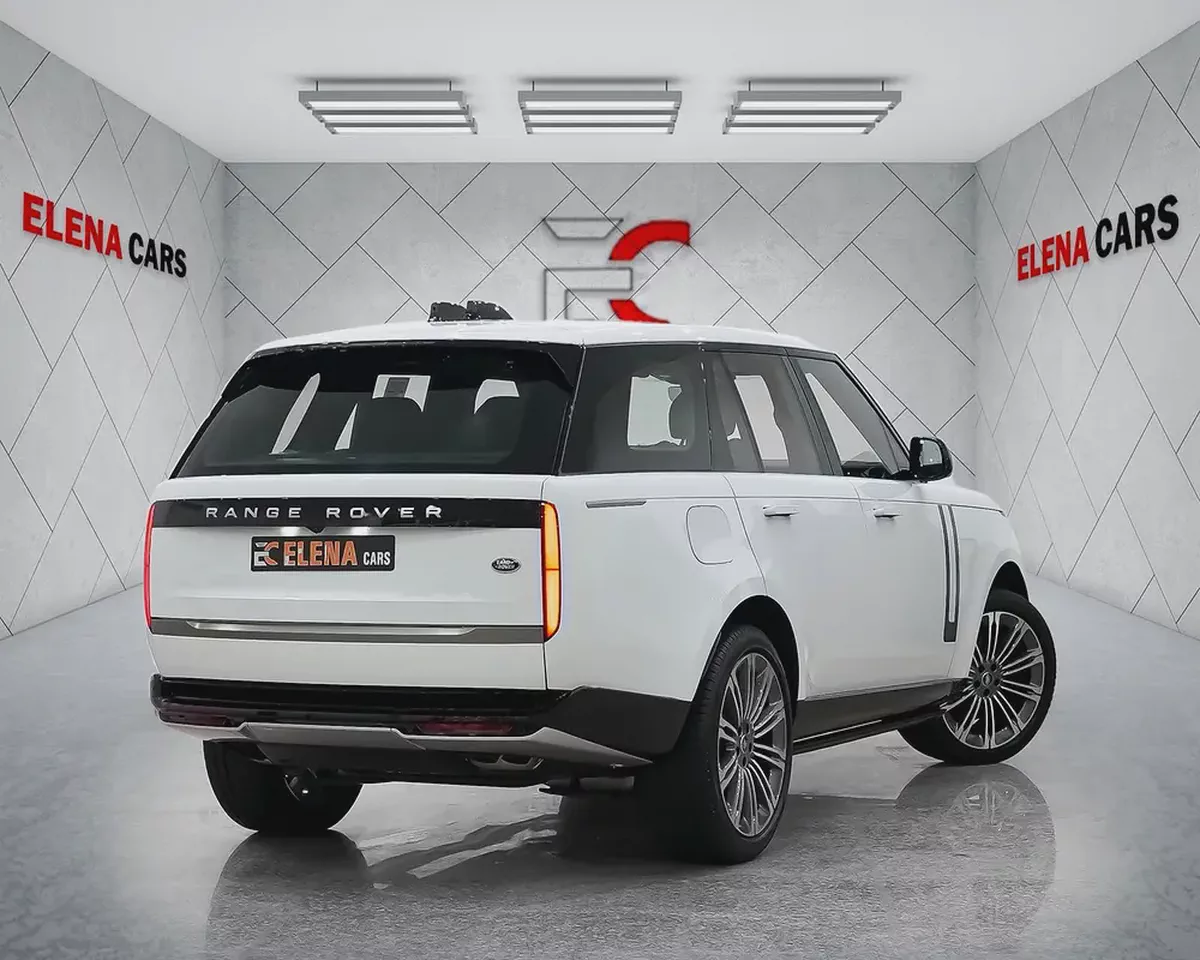 RANGE ROVER VOGUE HSE P530 - GCC SPEC - 2023 - 8,000 km - AL TAYER WARRANTY AND SERVICE CONTRACT-3-3
