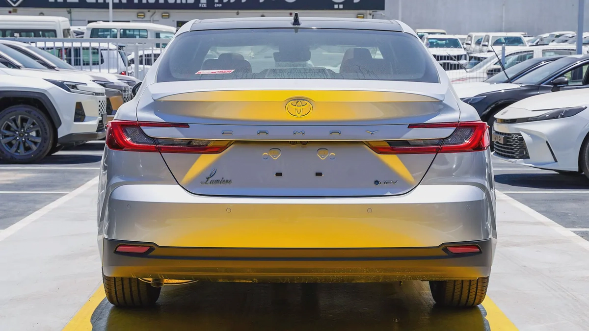 Toyota Camry Lumiere 2026 GCC Specs-6-6
