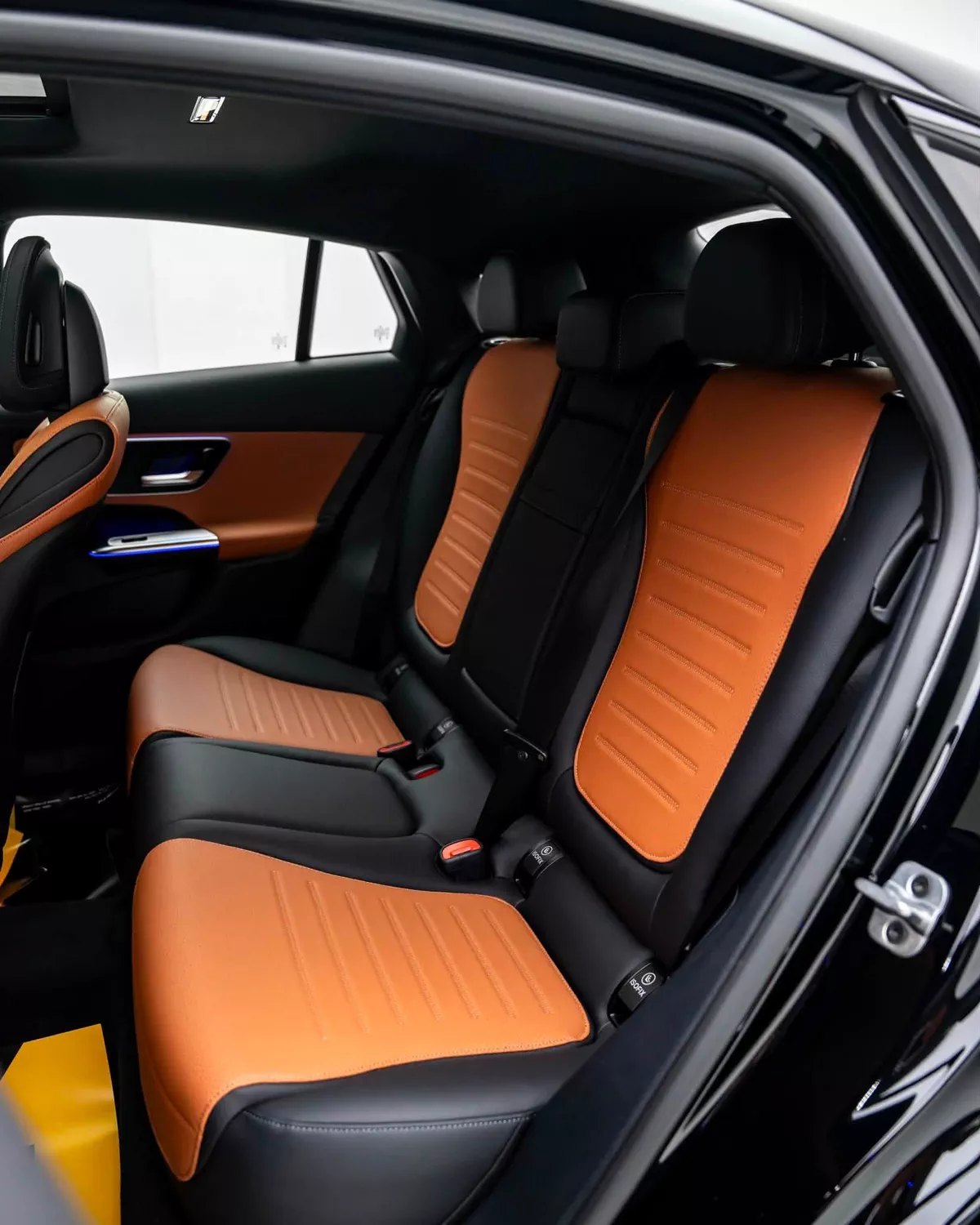 2026 Mercedes-Benz GLC 200-6-6
