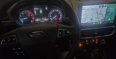 White Ford EcoSport SUV 2022-1
