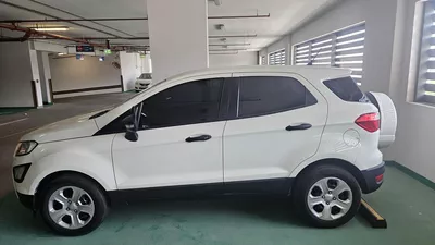 White Ford EcoSport SUV 2022-2