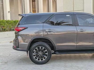 TOYOTA FORTUNER 2016 FACELIFTED 2025 V4 2.7L GCC IN EXCELLENT CONDITION-8