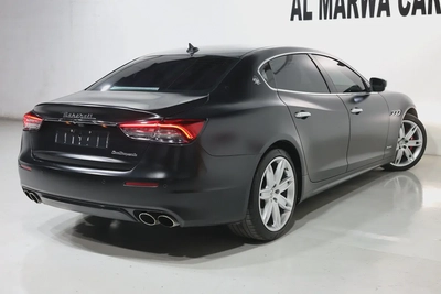 Maserati Quattroporte GranLusso 2021 | GCC Specs | Low Mileage | Pristine Condition-3