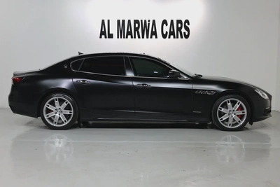 Maserati Quattroporte GranLusso 2021 | GCC Specs | Low Mileage | Pristine Condition-6