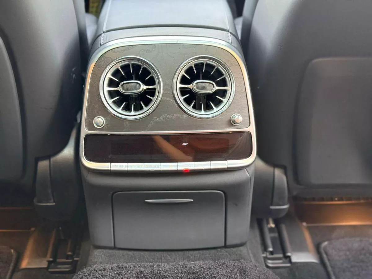 Mercedes Benz S63 AMG STANDARD-12-0