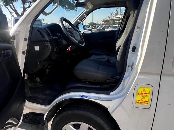 Toyota Hiace Panel Van 2022 GCC Specs Low Mileage