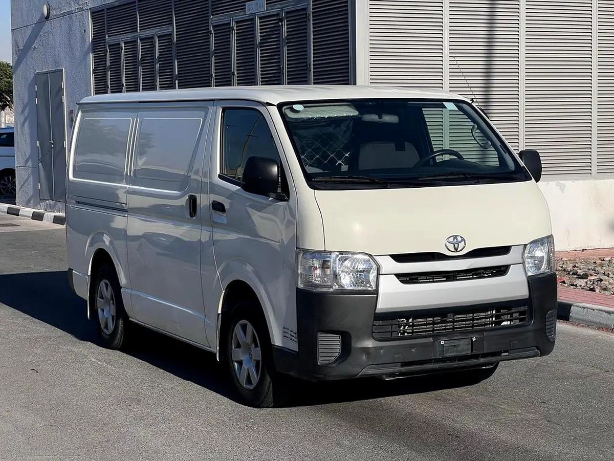 Toyota Hiace Panel Van 2022 GCC Specs Low Mileage-11-11