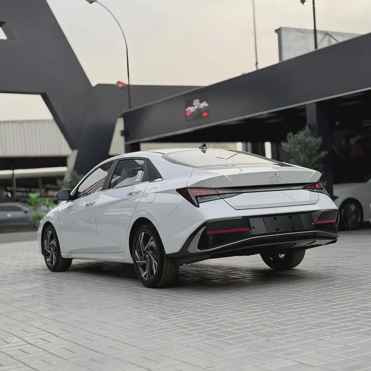 2025 Hyundai Elantra GLX Elite - Chinese Specs - Brand New!-3-3