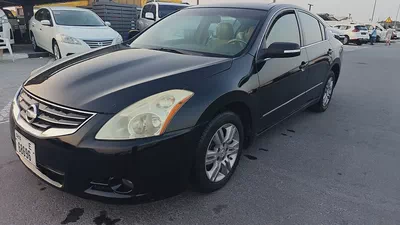 Nissan Altima 2010 SV GCC Specs - Well Maintained-0