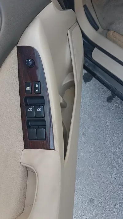 Nissan Altima 2010 SV GCC Specs - Well Maintained-11