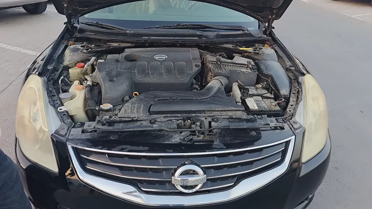 Nissan Altima 2010 SV GCC Specs - Well Maintained-13-13