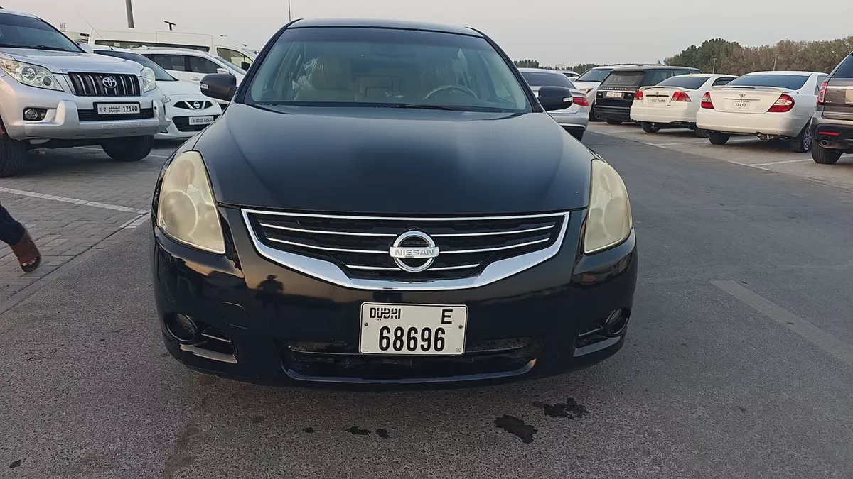Nissan Altima 2010 SV GCC Specs - Well Maintained-17-17