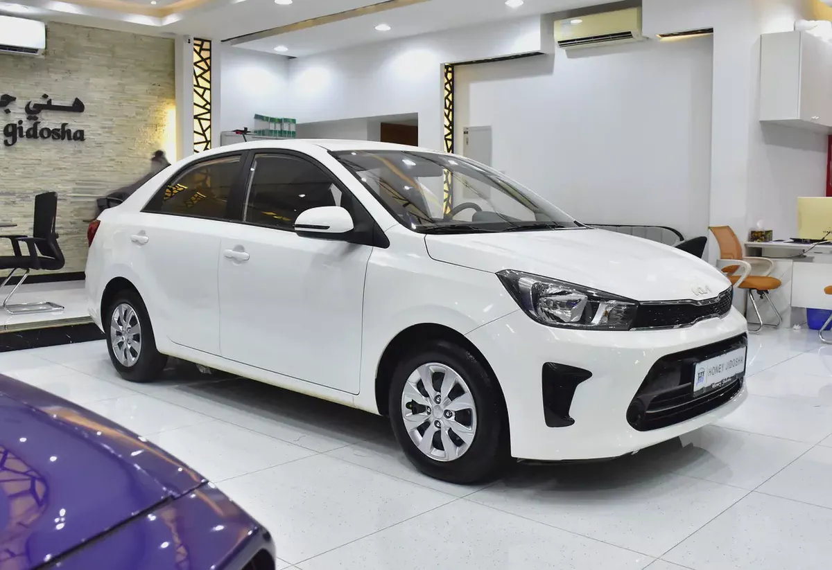 AED 654 EMi at 0% DP | KIA Pegas ( 2024 Model ) in White Color GCC Specs-2-2
