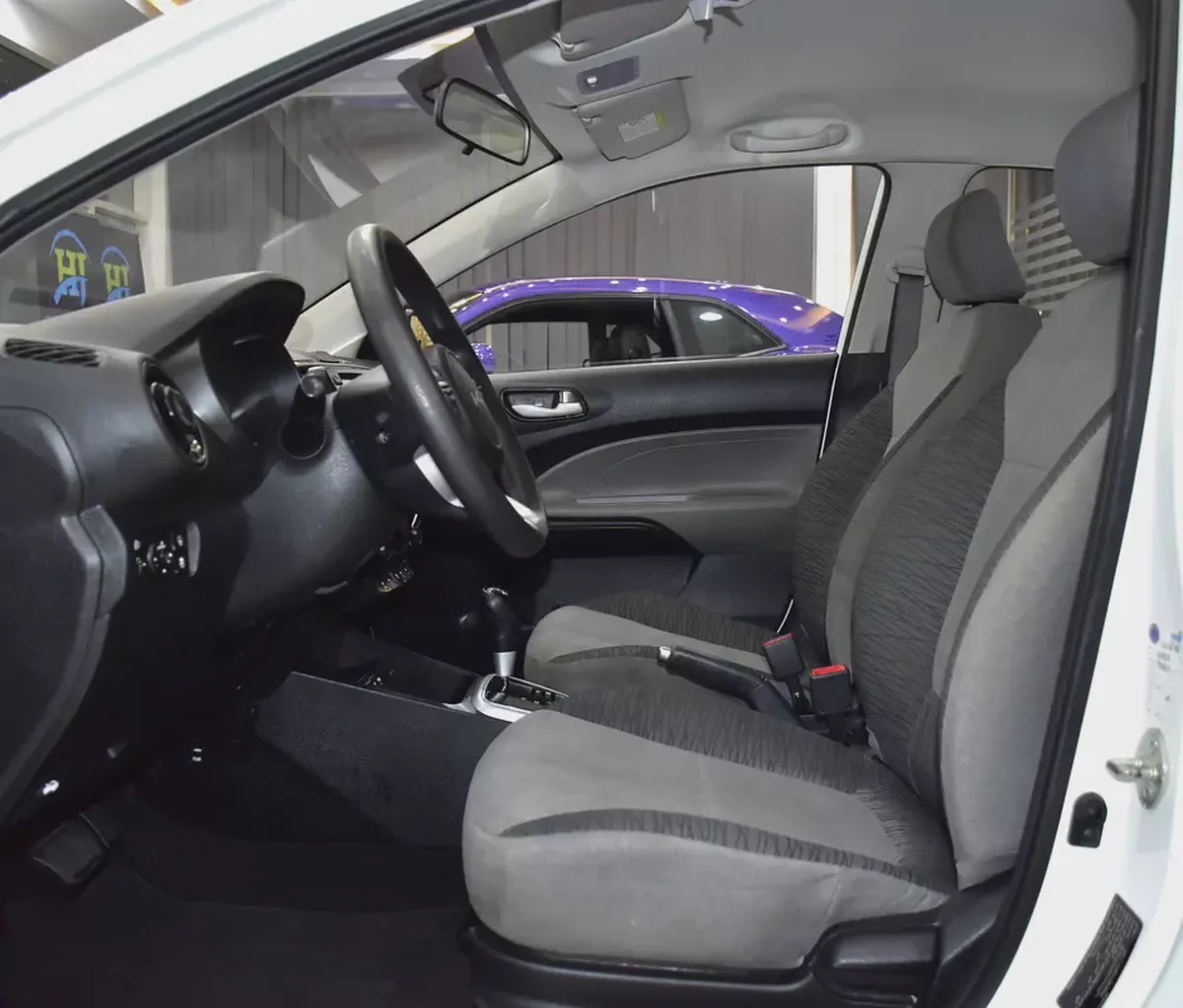 AED 654 EMi at 0% DP | KIA Pegas ( 2024 Model ) in White Color GCC Specs-8-8