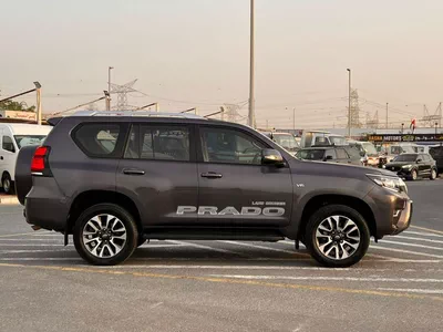 Toyota Prado TX-L 2022 Toyota Prado Full Option 4.0L V6 - AWD 4x4 GCC- Electric Seat - Rear CAM & Sensors - Cool B-8