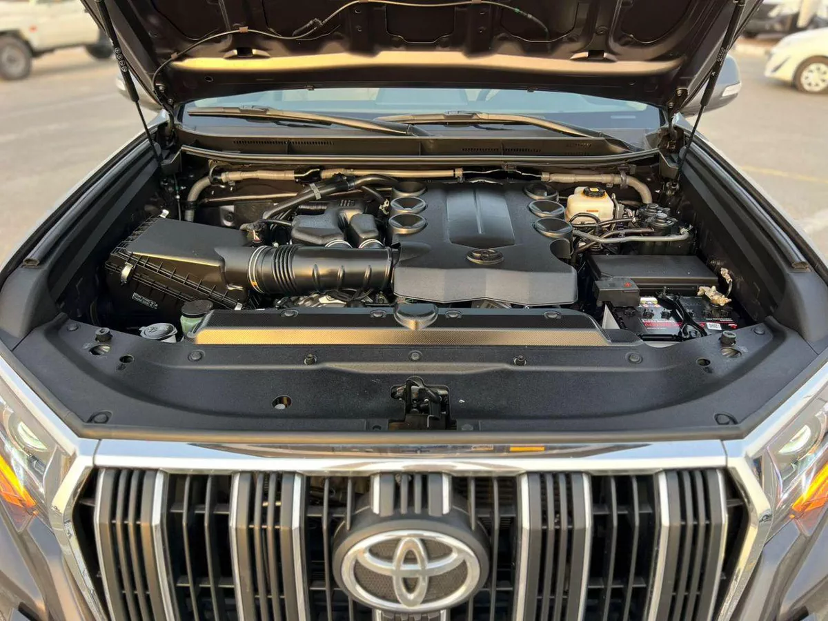 Toyota Prado TX-L 2022 Toyota Prado Full Option 4.0L V6 - AWD 4x4 GCC- Electric Seat - Rear CAM & Sensors - Cool B-20-0