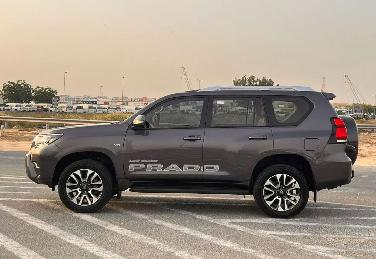 Toyota Prado TX-L 2022 Toyota Prado Full Option 4.0L V6 - AWD 4x4 GCC- Electric Seat - Rear CAM & Sensors - Cool B-3-0