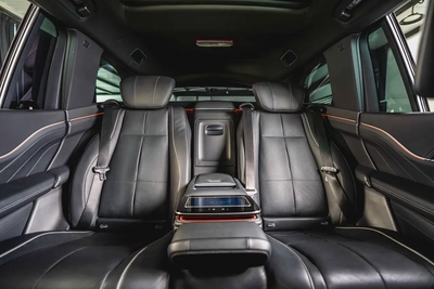 Mercedes Benz GLS 600 Maybach-High Specs-Ultra Luxury SUV-Chrome Package-14
