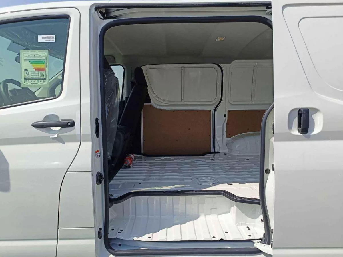 Toyota Hiace TOYOTA HIACE CARGO LOW ROOF || 3.5L PETROL A/T V6 (CODE # HCLRAE)-20-0