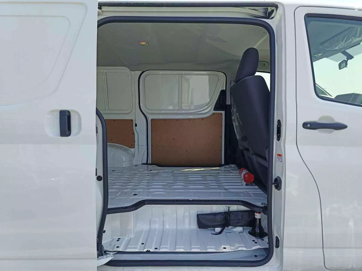 Toyota Hiace TOYOTA HIACE CARGO LOW ROOF || 3.5L PETROL A/T V6 (CODE # HCLRAE)-21-0