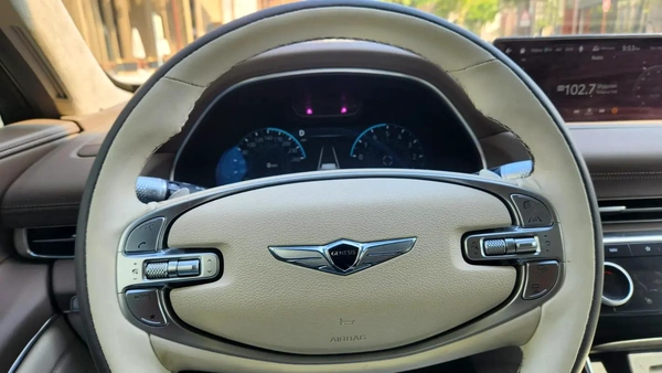 2023 Genesis GV80 Royal-Full option 3.5L/6 cyl-Excellent Condition