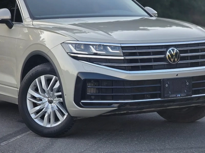 Volkswagen Touareg 2024 Comfortline GCC Specs | Under warranty | Perfect condition | Original paint-2