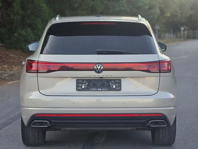Volkswagen Touareg 2024 Comfortline GCC Specs | Under warranty | Perfect condition | Original paint-5