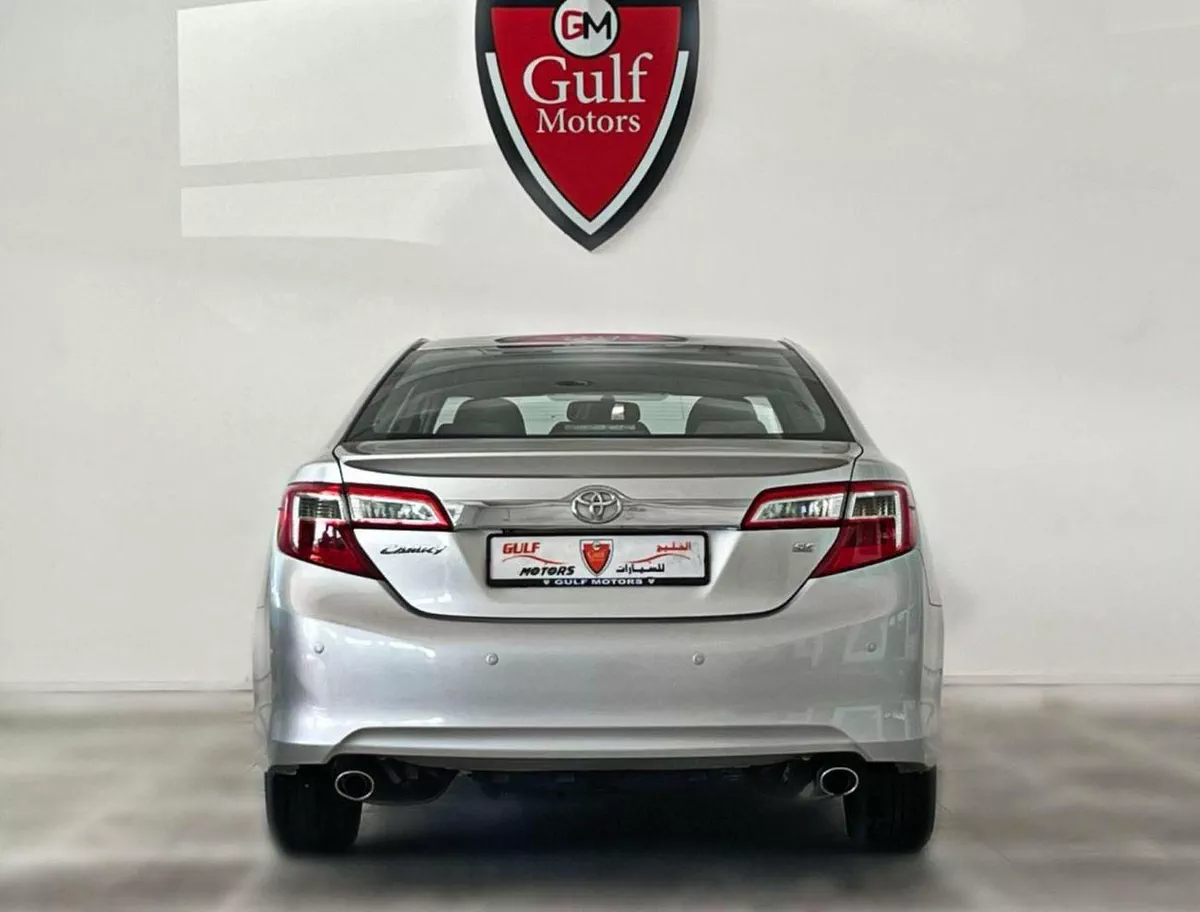 Toyota Camry SE 2.5L-4CYL  EXCELLENT CONDITION LOW KILOMETER DRIVEN-4-0