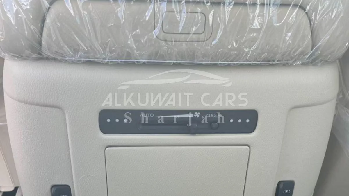 Nissan Patrol SE TITANIUM NISSAN PATROL Y62 V8 5.6L TITANIUM-5-0