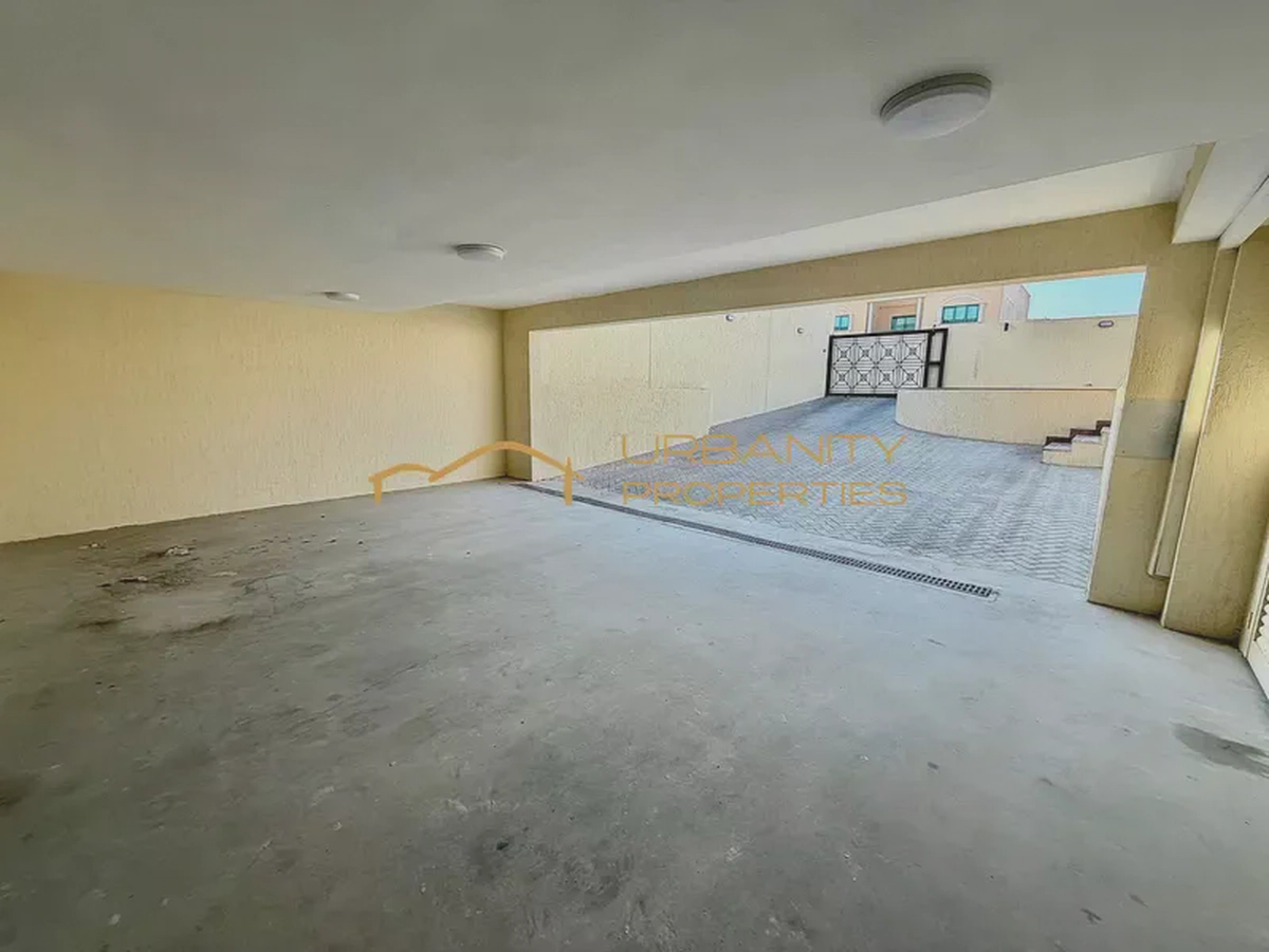 Spacious || Fully Renovated || 3 Bedroom Villa || Al Garhoud ||-1-1