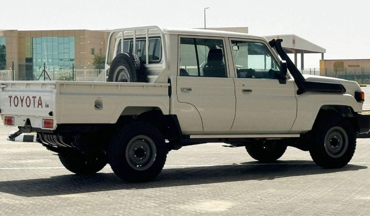 Toyota Land Cruiser Pick Up LAND CRUISER LC79 DC 4.2L V6 DIESEL MT-5-0