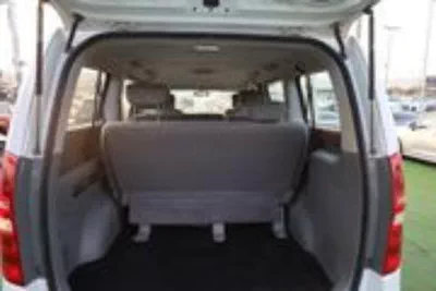 Used Hyundai H1 9-Seater Passenger Van 2020-10