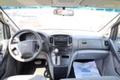 Used Hyundai H1 9-Seater Passenger Van 2020-5