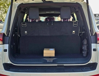 Toyota Land Cruiser GXR TWIN TURBO/RADAR/ 12.3"DVD WITH JBL SPEAKERS / COOL BOX (CODE # GXR3HH)-15