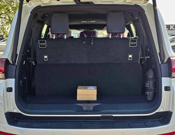 Toyota Land Cruiser GXR TWIN TURBO/RADAR/ 12.3"DVD WITH JBL SPEAKERS / COOL BOX (CODE # GXR3HH)