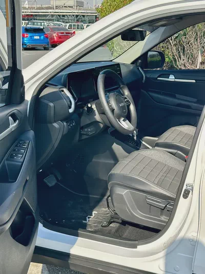 790 /- AED Kia Sonet EX 2025 GCC Specs -LIKE  Brand New!Low KM-3