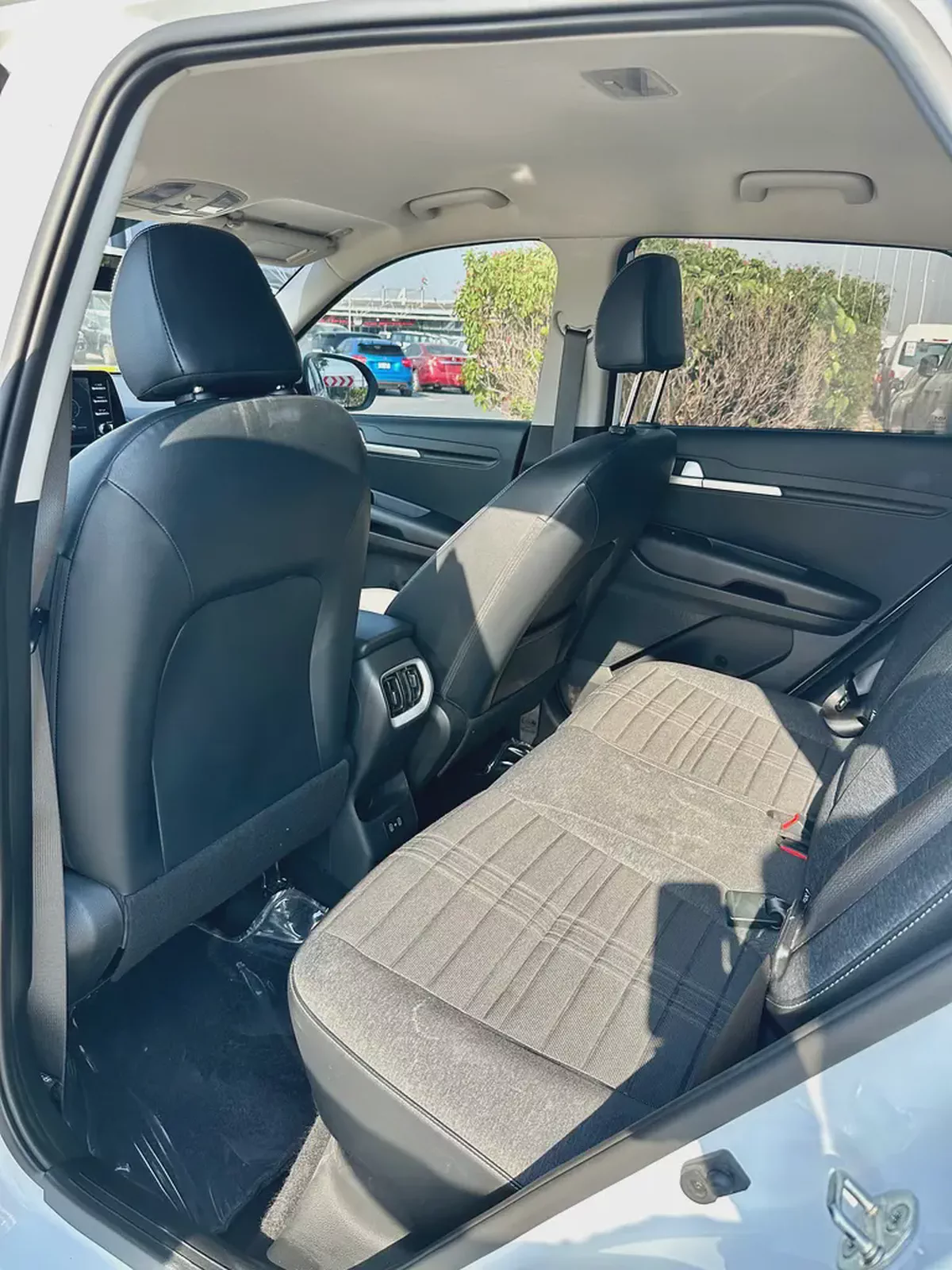 790 /- AED Kia Sonet EX 2025 GCC Specs -LIKE  Brand New!Low KM-4-4
