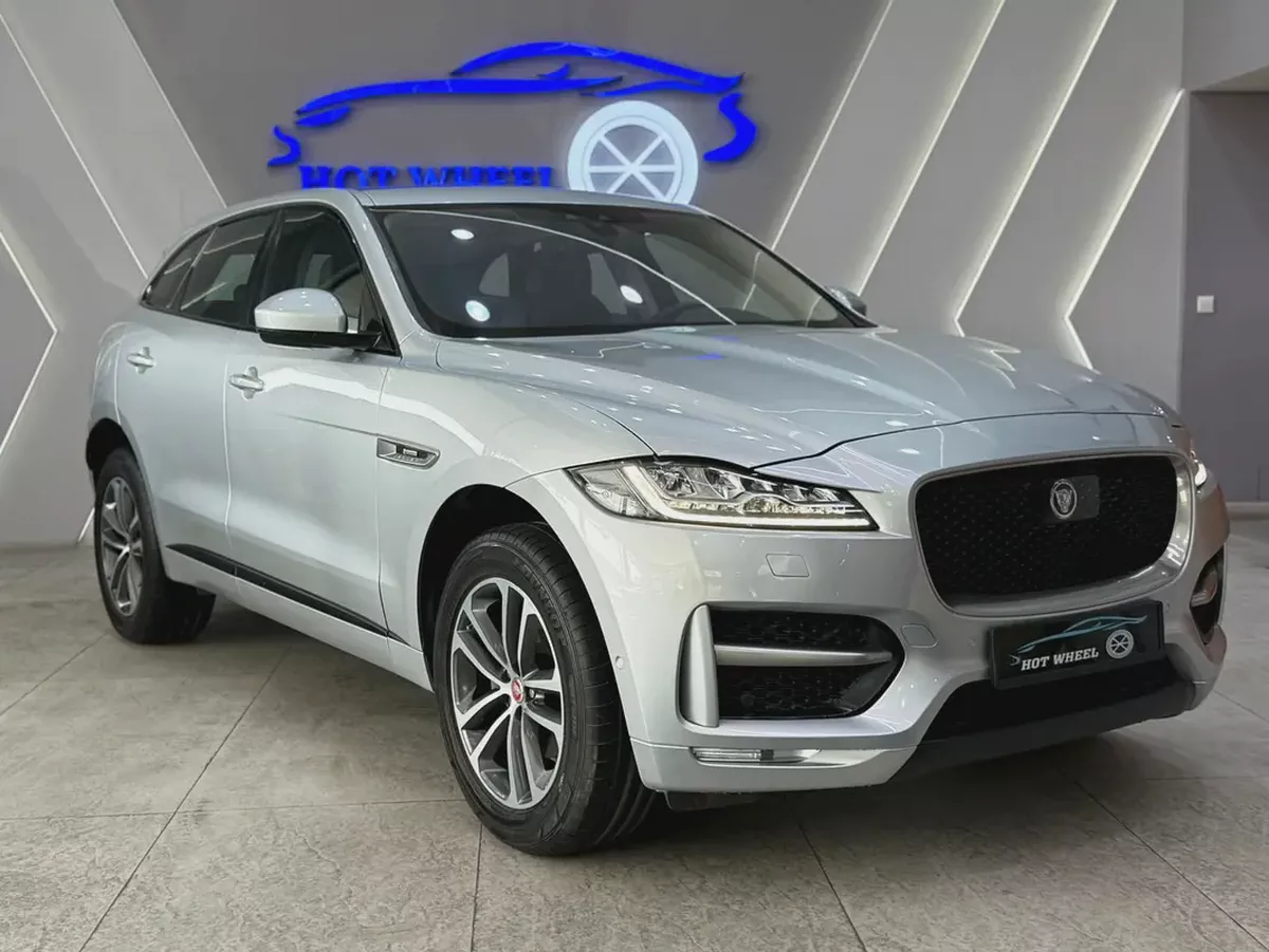 2019 - Jaguar F - Pace V4 for 77,000.00 AED-1-1