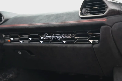 2019 LAMBORGHINI HURACAN PERFORMANTE SPYDER WITH WARRANTY AND SERVICE CONTRACT-5