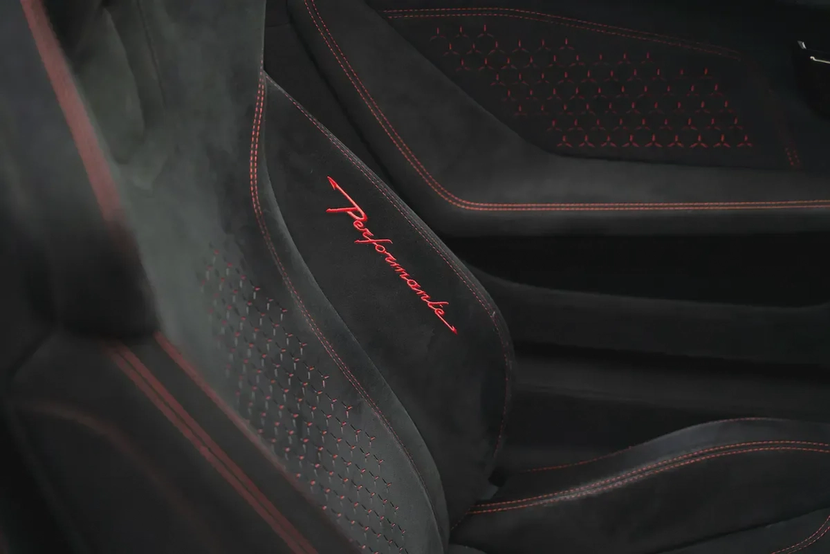 2019 LAMBORGHINI HURACAN PERFORMANTE SPYDER WITH WARRANTY AND SERVICE CONTRACT-14-14